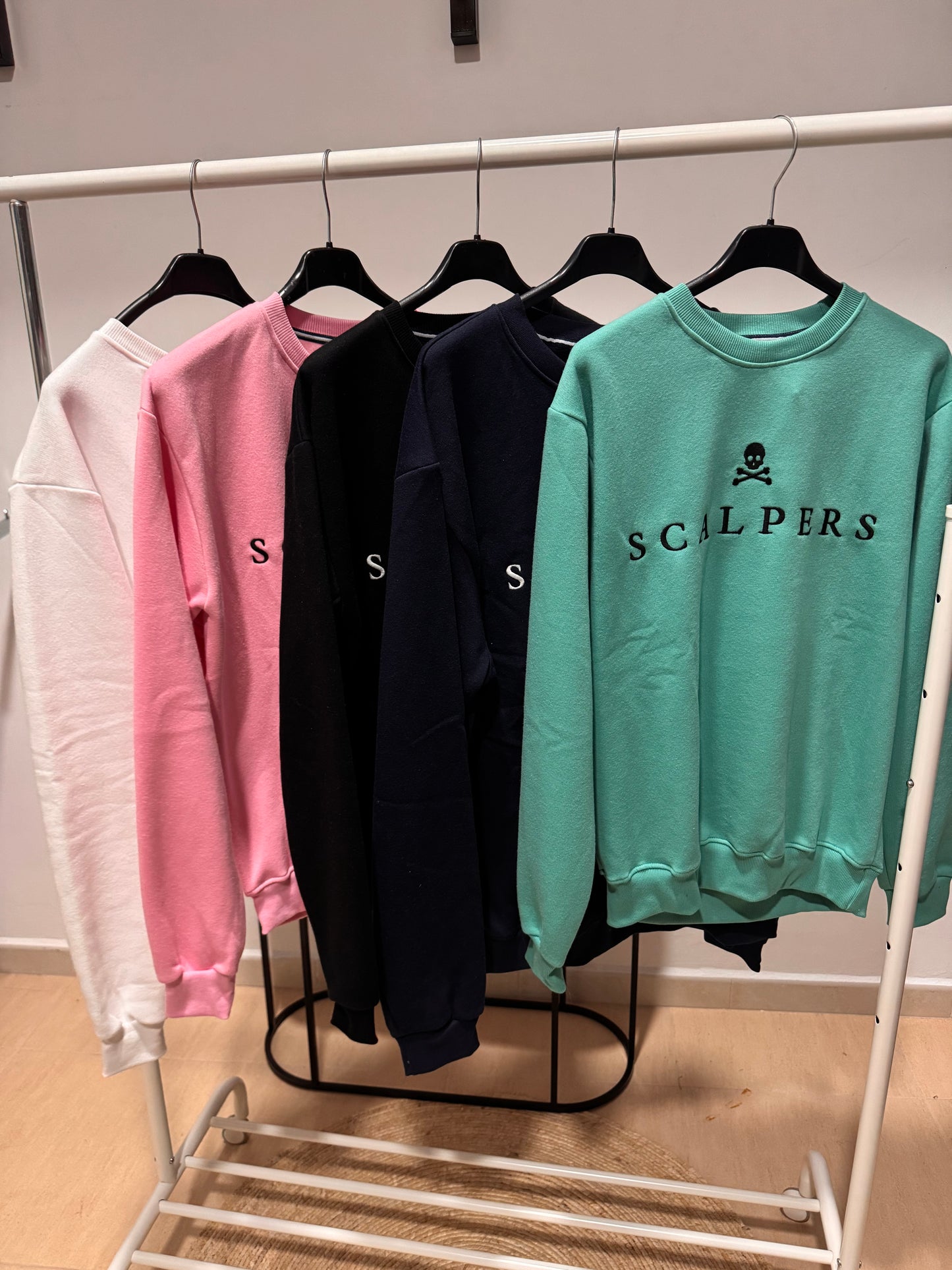 Sudadera Scalp bordada